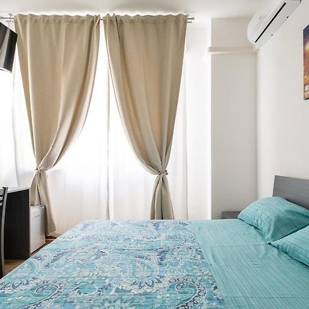 Studio 24 - Holiday & Business Apartment Болонья Екстер'єр фото