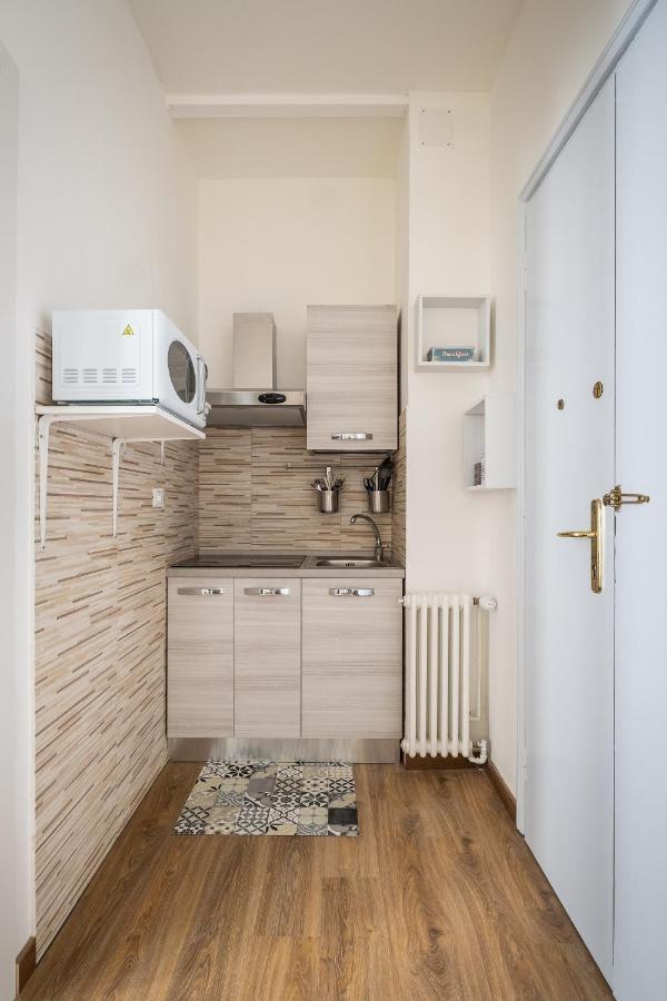 Studio 24 - Holiday & Business Apartment Болонья Екстер'єр фото