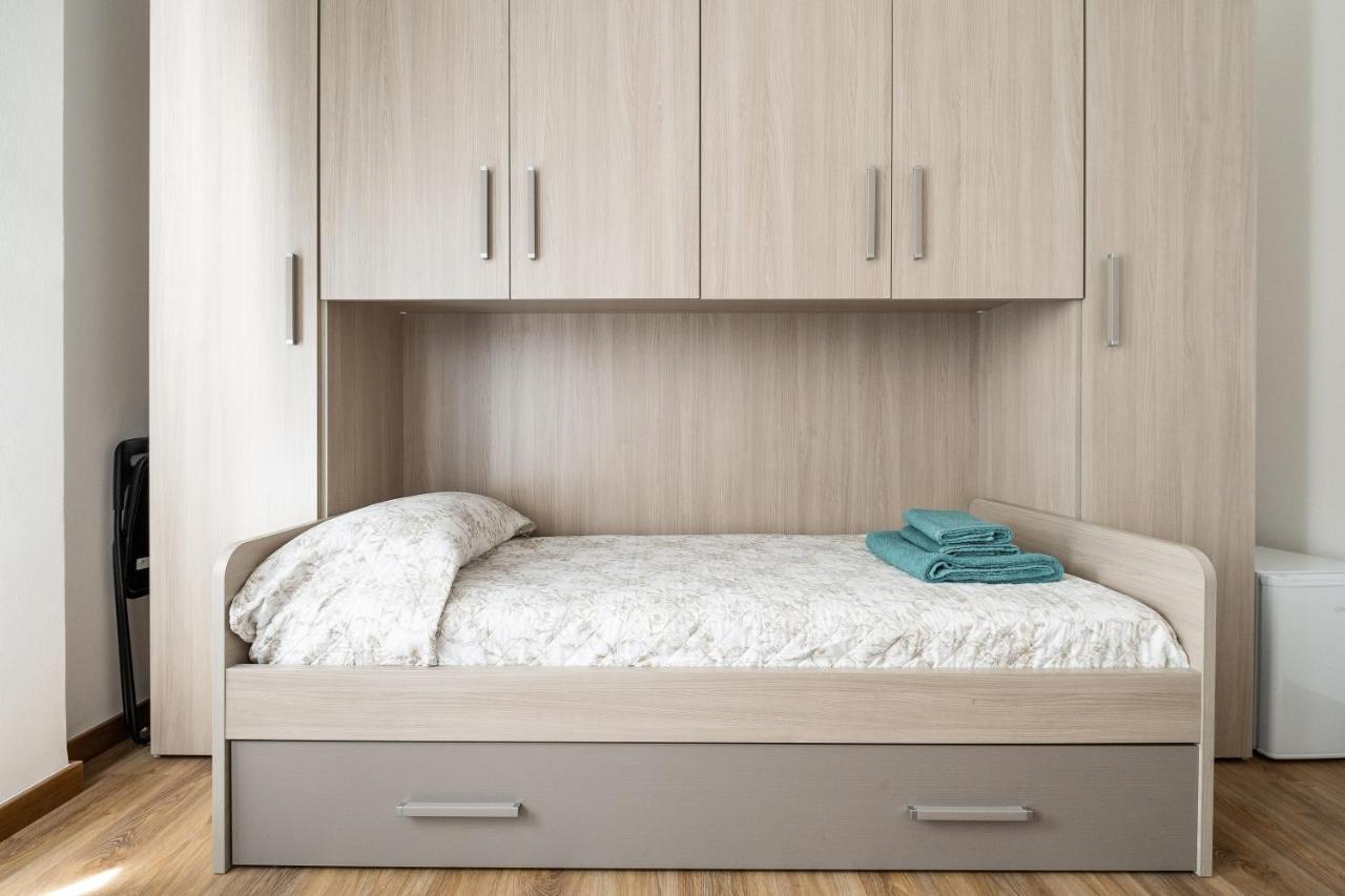 Studio 24 - Holiday & Business Apartment Болонья Екстер'єр фото